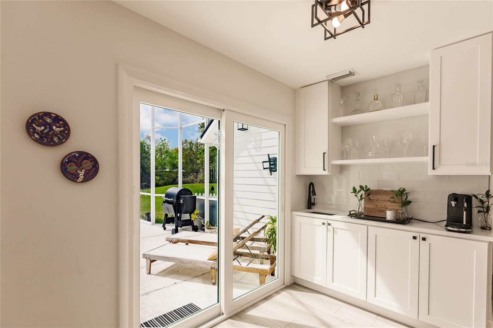 Single Family Residence at 1587 FIRETHORNE LAKES DR, SARASOTA, photo 11 of 50