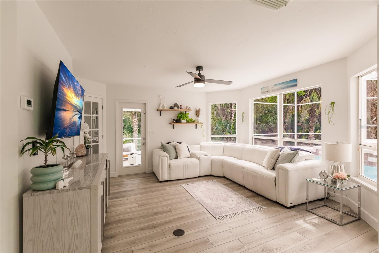 Single Family Residence at 1587 FIRETHORNE LAKES DR, SARASOTA, photo 15 of 50