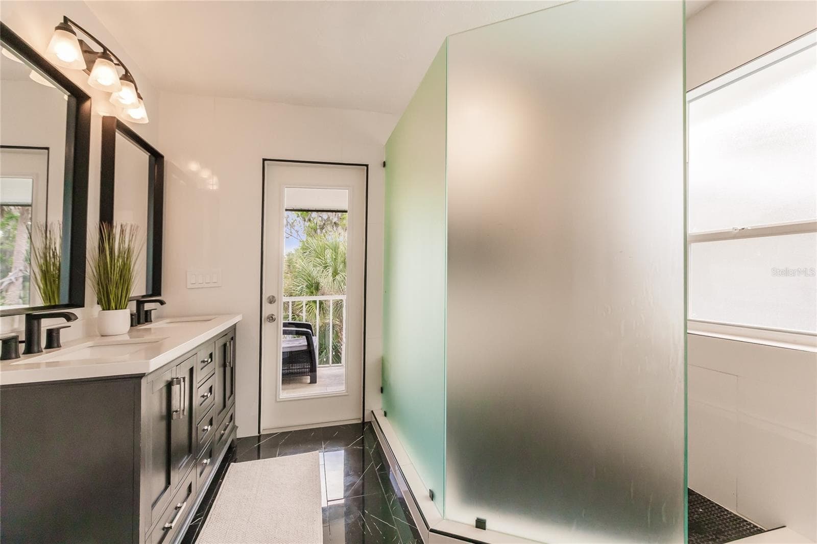 Master Bathroom - 1587 FIRETHORNE LAKES DR, SARASOTA