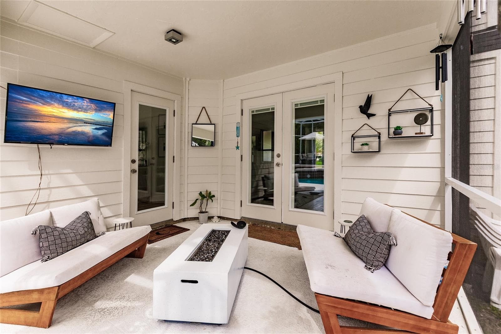Single Family Residence at 1587 FIRETHORNE LAKES DR, SARASOTA, photo 47 of 50