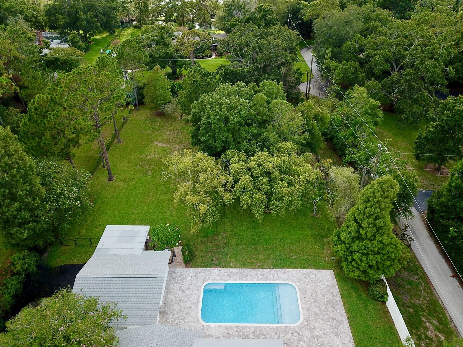 Single Family Residence at 1646 ROBIN HOOD LN, CLEARWATER, photo 4 of 49