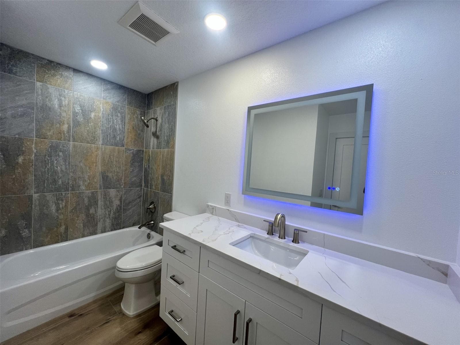 Single Family Residence at 1646 ROBIN HOOD LN, CLEARWATER, photo 29 of 49