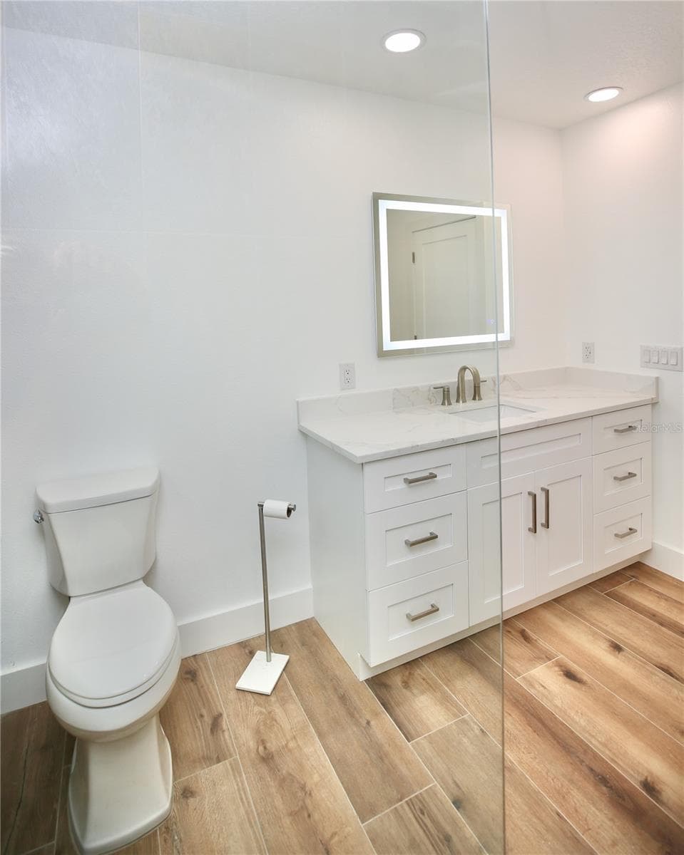 Single Family Residence at 1646 ROBIN HOOD LN, CLEARWATER, photo 36 of 49