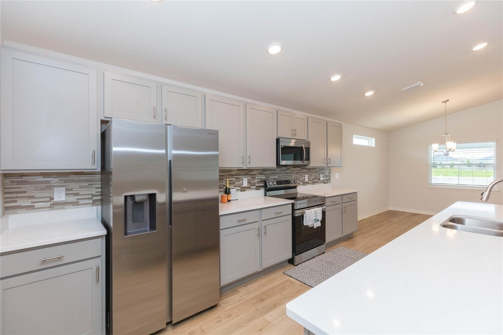 Single Family Residence at 35171 CRESCENT CREEK DR, ZEPHYRHILLS, photo 15 of 62