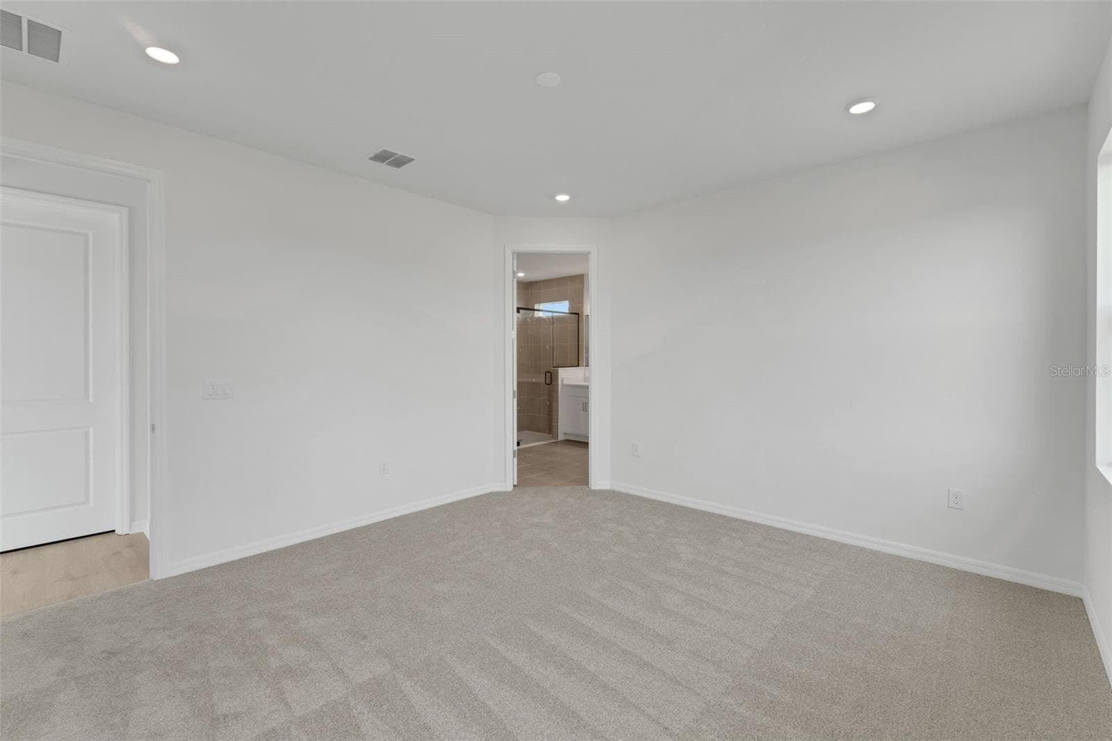 Single Family Residence at 16935 SQUIRREL BRANCH LN, ALVA, photo 9 of 35