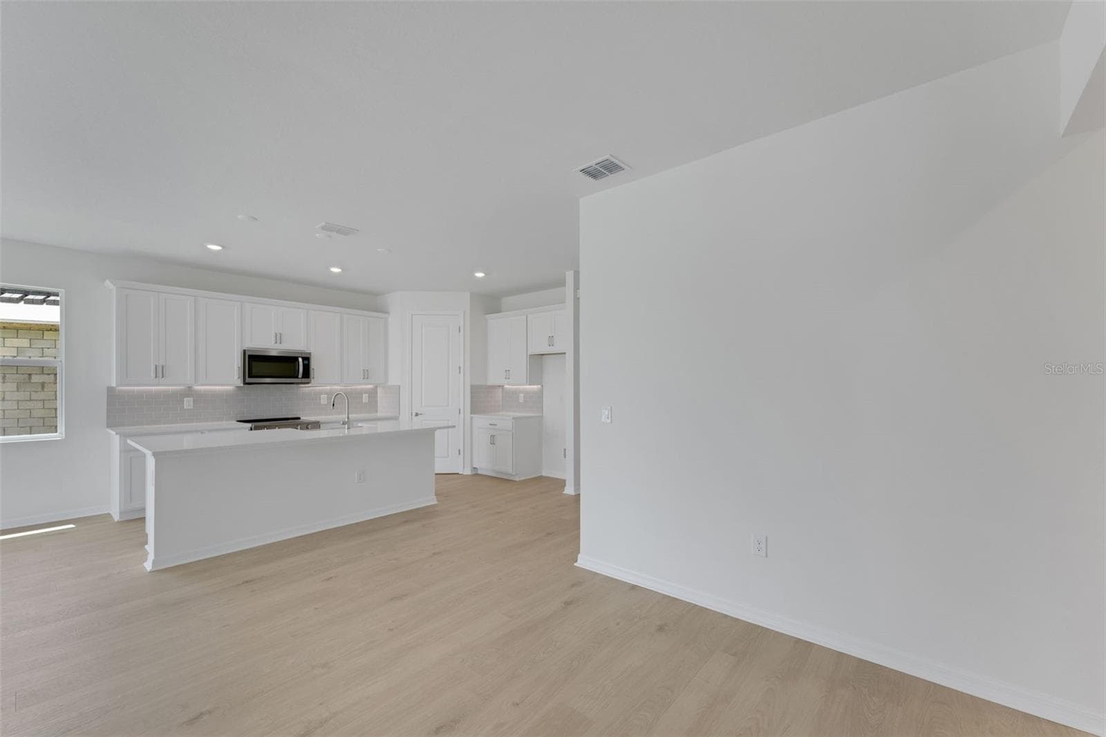 Single Family Residence at 16935 SQUIRREL BRANCH LN, ALVA, photo 20 of 35