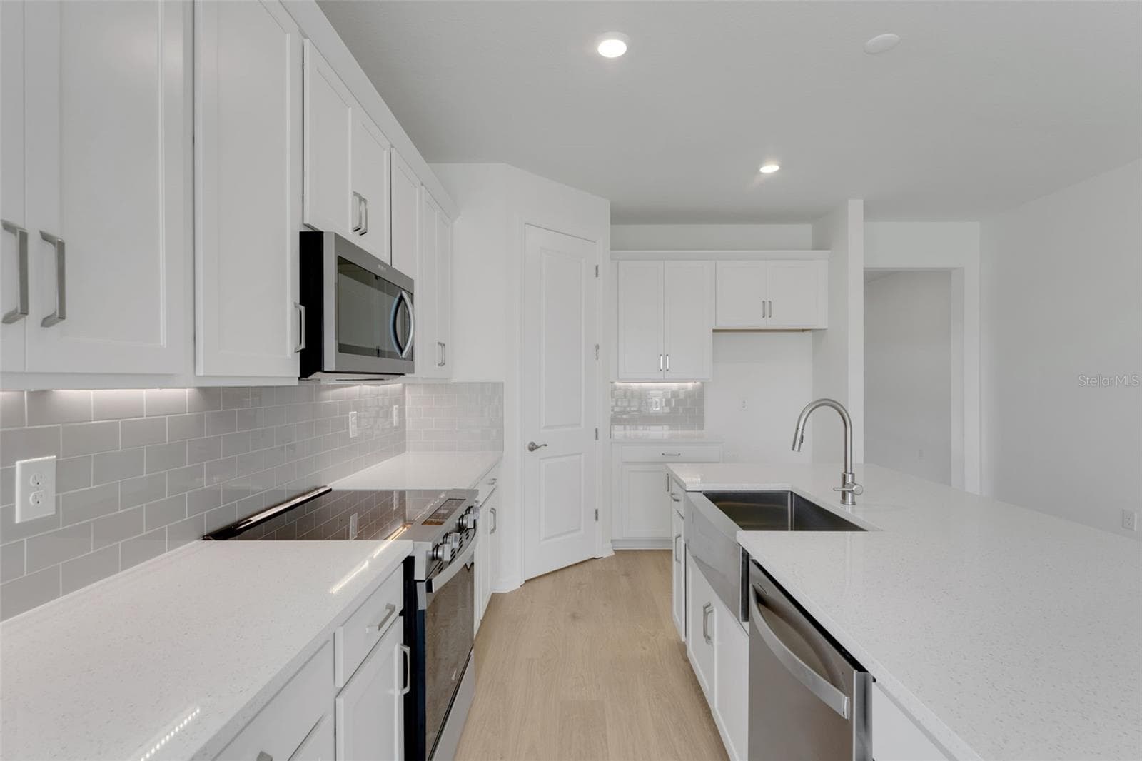 Single Family Residence at 16935 SQUIRREL BRANCH LN, ALVA, photo 23 of 35