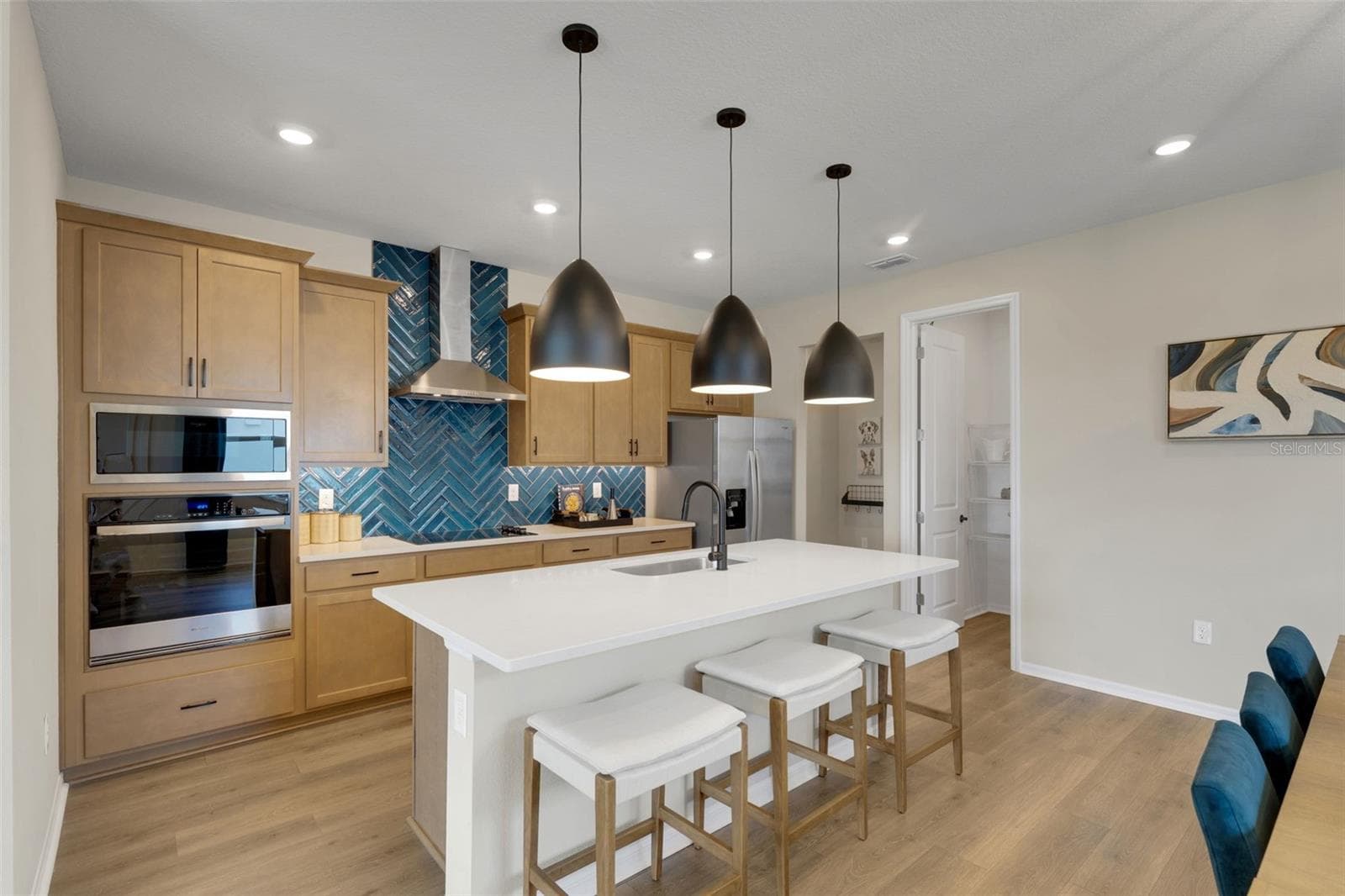 Single Family Residence at 17078 SQUIRREL BRANCH LN, ALVA, photo 4 of 38