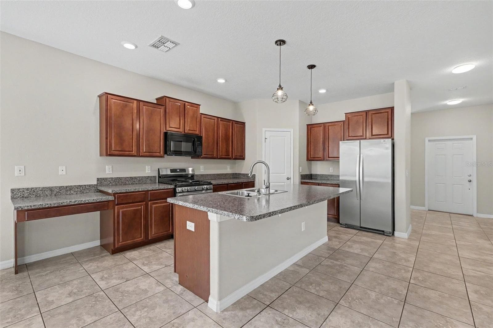 Single Family Residence at 21087 PLEASANT PLAINS PKWY, LAND O LAKES, photo 14 of 31