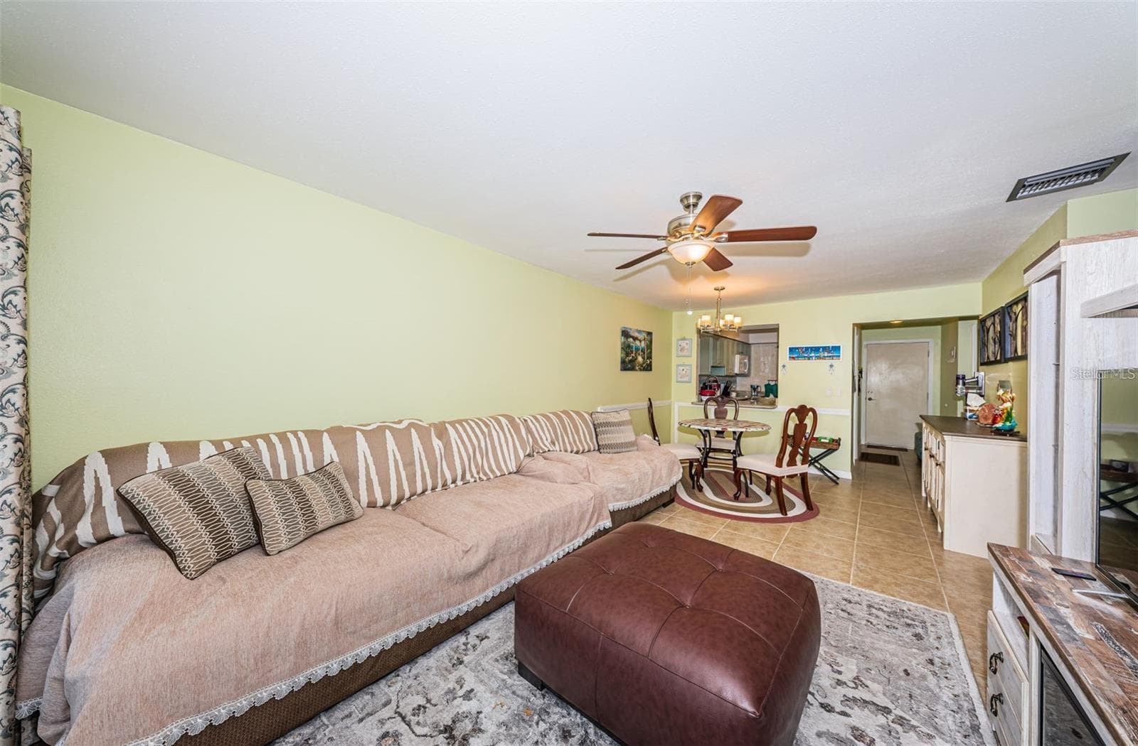 Condominium at 2117 LAKEWOOD CLUB DR S #7K, ST PETERSBURG, photo 7 of 49