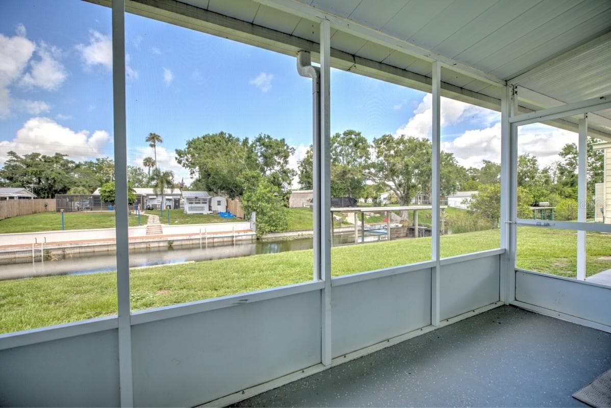 Manufactured Home at 3523 SE 35TH AVE, OKEECHOBEE, photo 6 of 23
