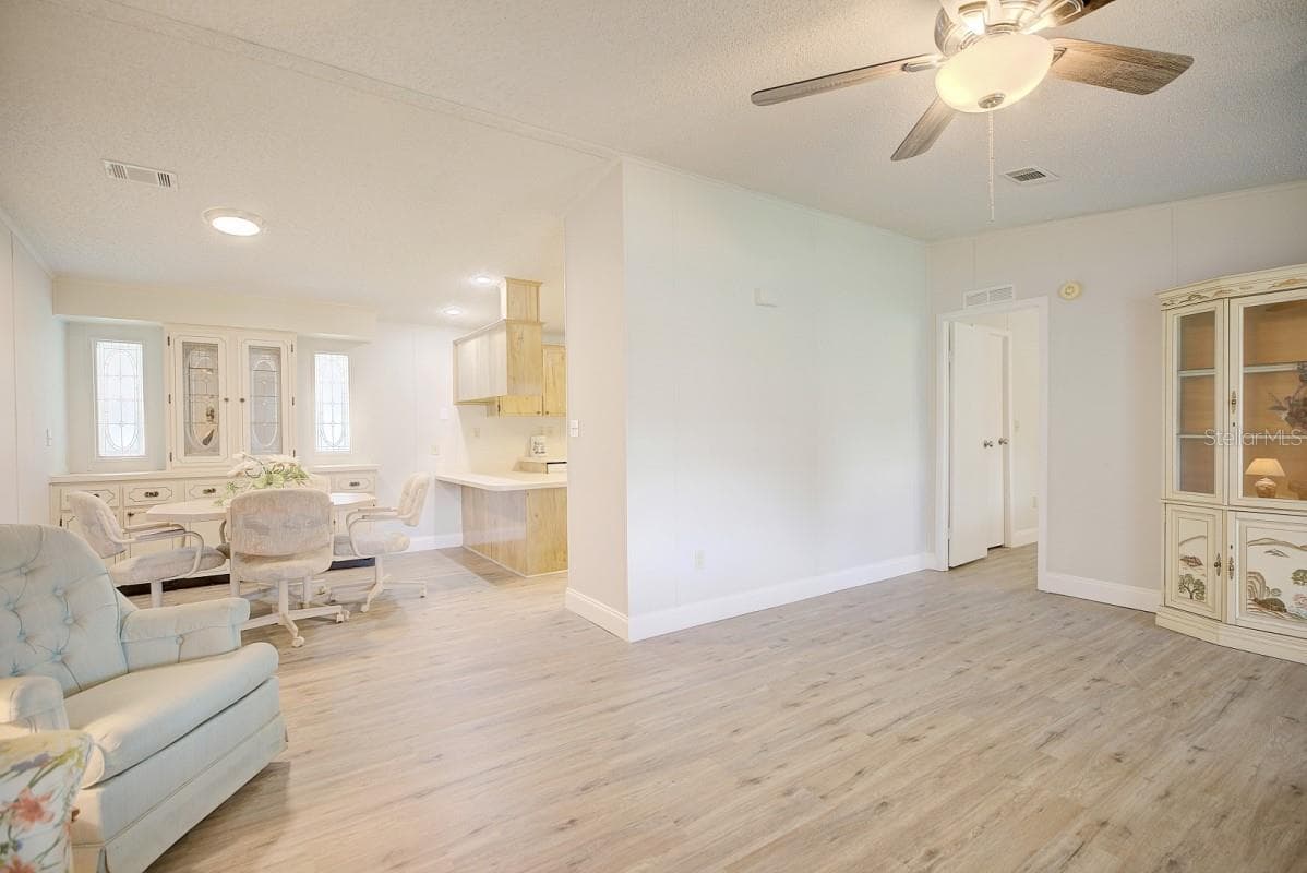 Manufactured Home at 3523 SE 35TH AVE, OKEECHOBEE, photo 7 of 23