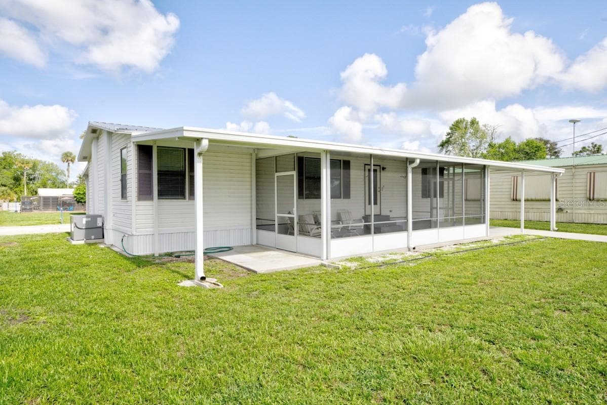 Manufactured Home at 3523 SE 35TH AVE, OKEECHOBEE, photo 17 of 23