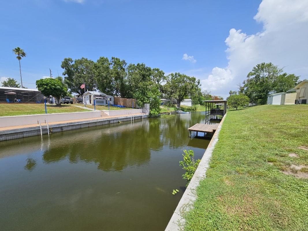 Manufactured Home at 3523 SE 35TH AVE, OKEECHOBEE, photo 18 of 23