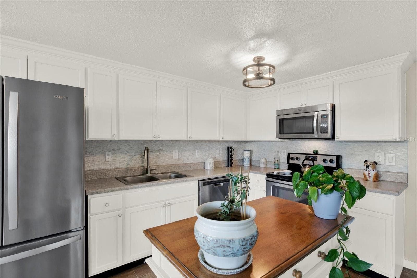 Single Family Residence at 5642 DOVE DR, NEW PORT RICHEY, photo 2 of 29