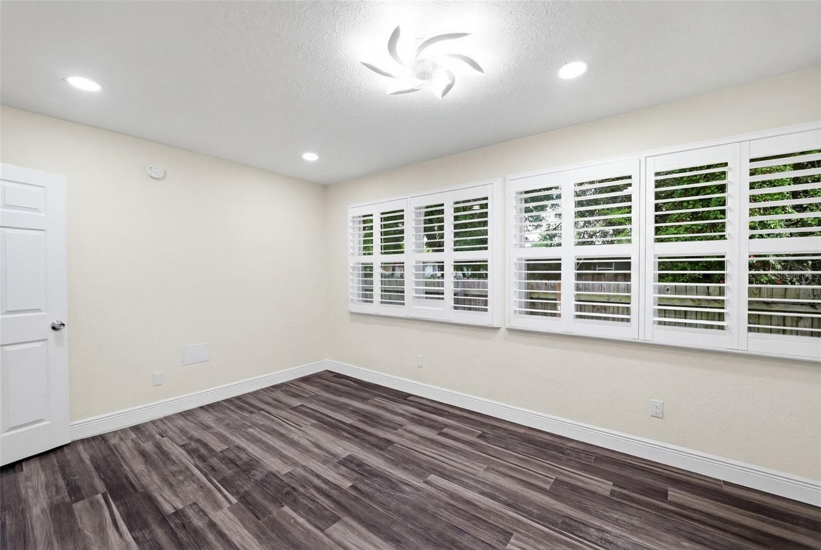 Single Family Residence at 9402 N 12TH ST, TAMPA, photo 7 of 21