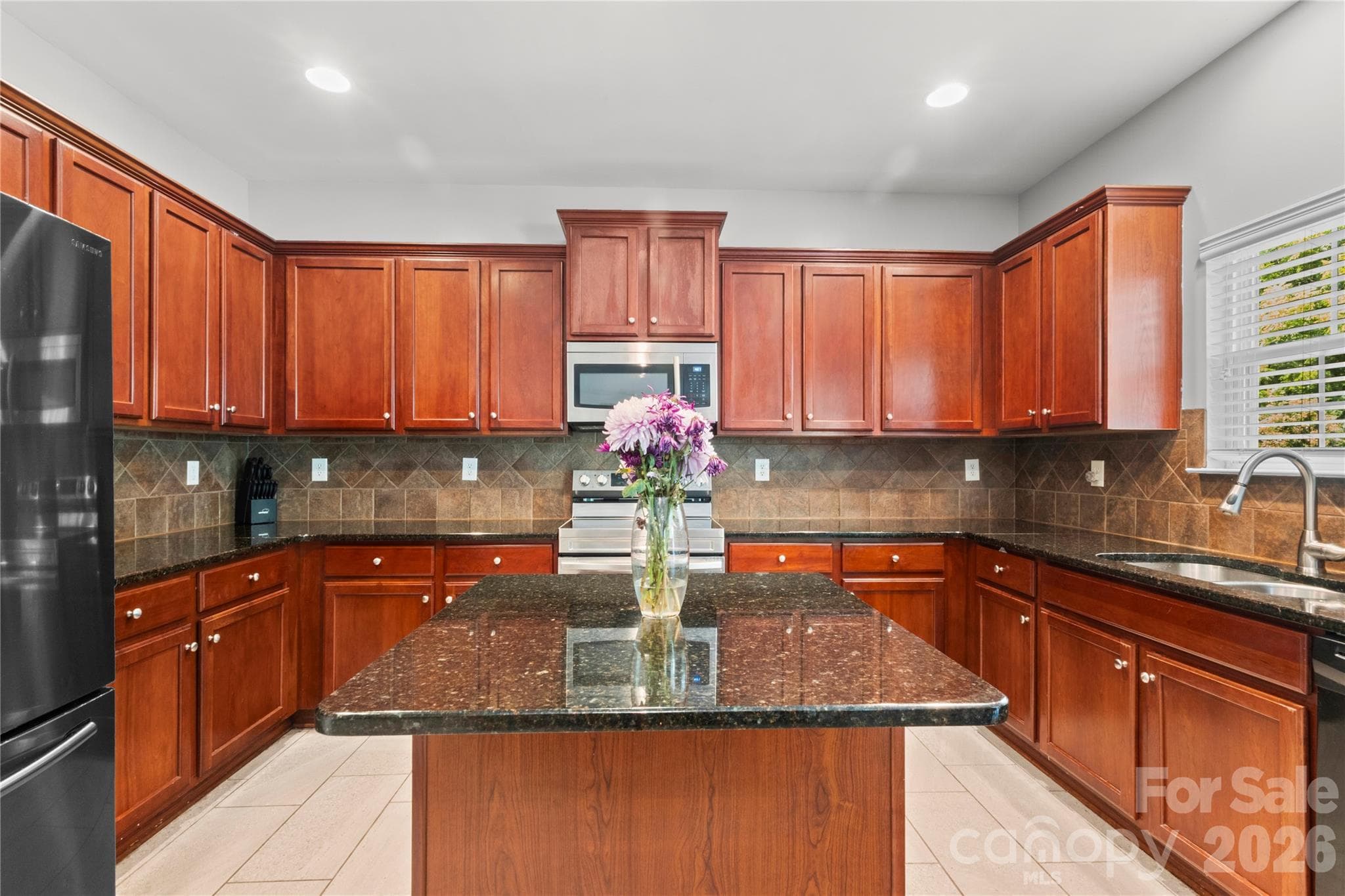 Single Family Residence at 6600 Hermsley Road, Charlotte, photo 9 of 39