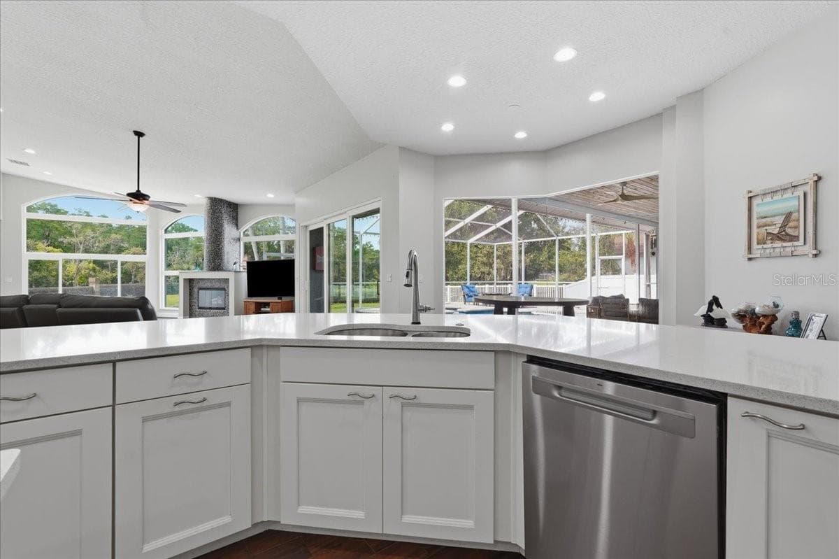 Great view of everything from the kitchen - 17024 WINNERS CIR, ODESSA