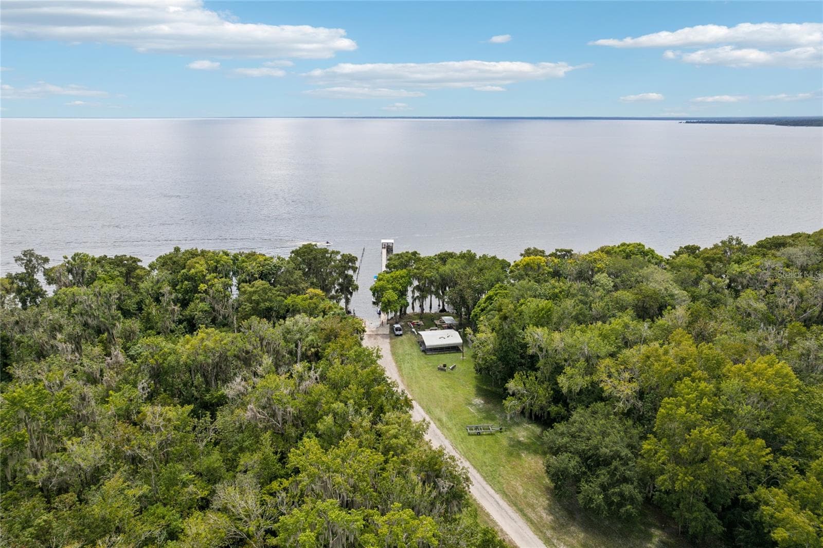 gated community area on Lake George - 225 GARDENIA AVE, GEORGETOWN