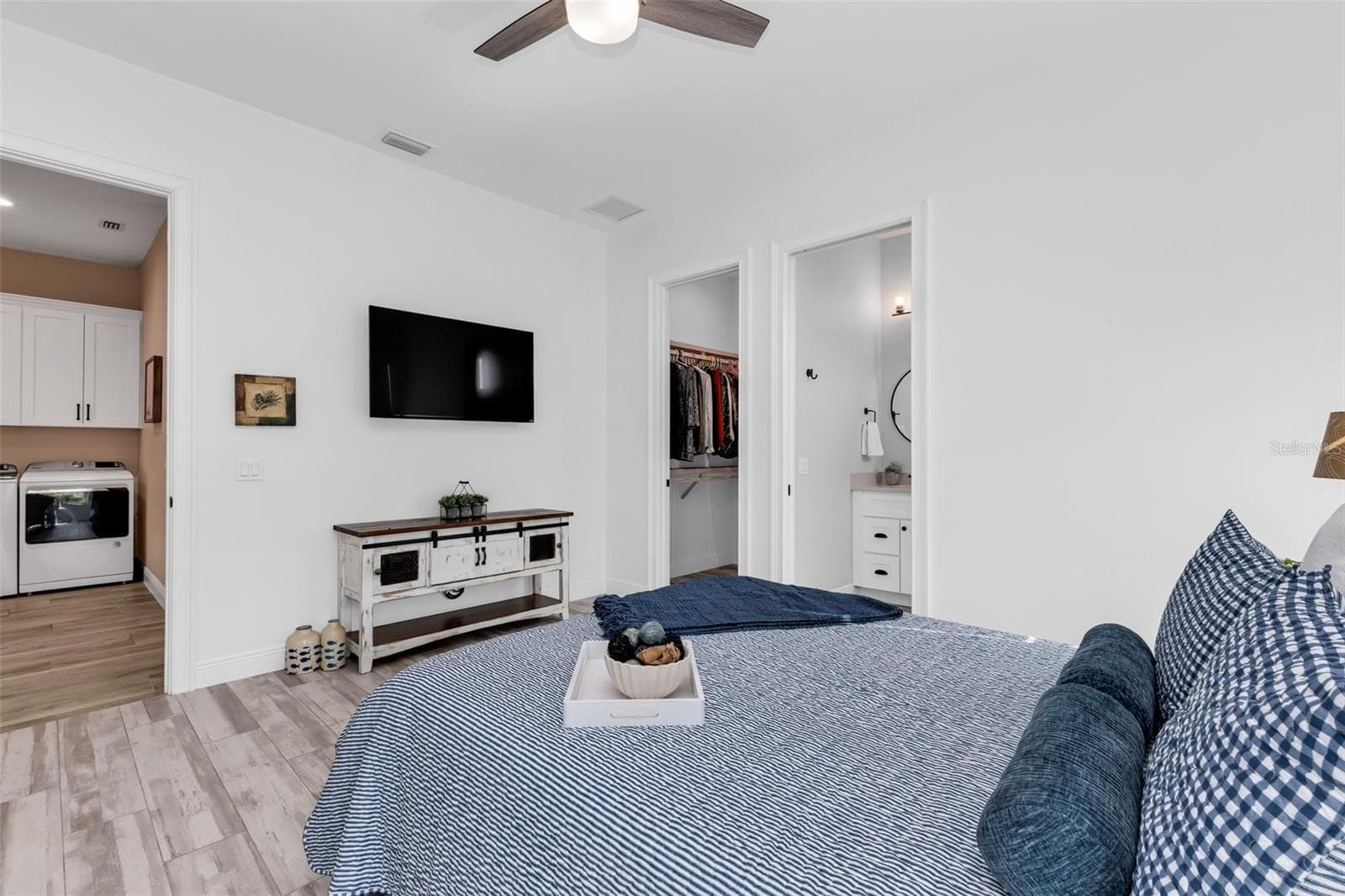 Single Family Residence at 28975 SMUGGLERS LN, PUNTA GORDA, photo 20 of 88