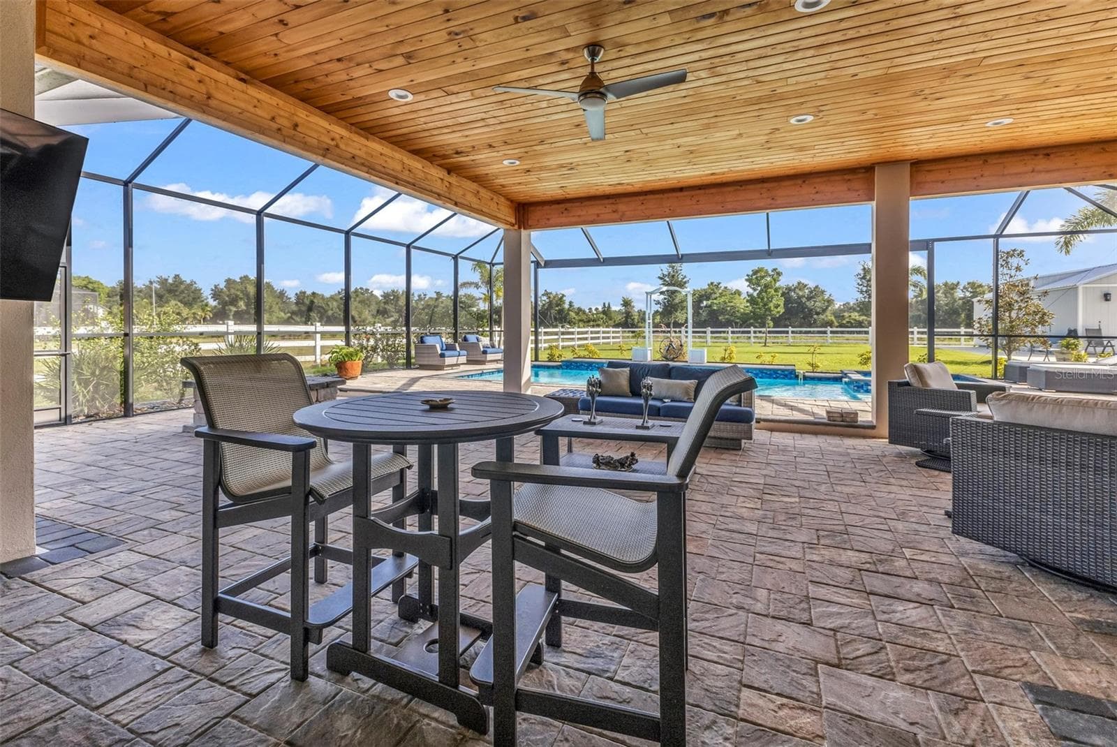 Single Family Residence at 28975 SMUGGLERS LN, PUNTA GORDA, photo 33 of 88