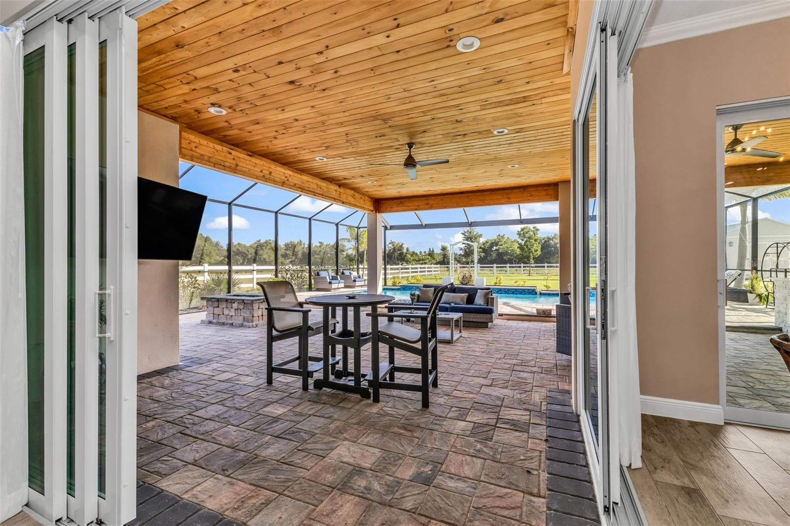 Single Family Residence at 28975 SMUGGLERS LN, PUNTA GORDA, photo 40 of 88