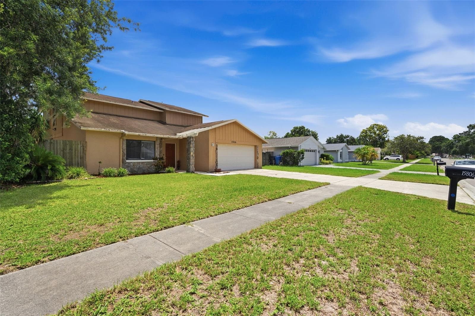 Single Family Residence at 15806 PENNINGTON RD, TAMPA, photo 2 of 48