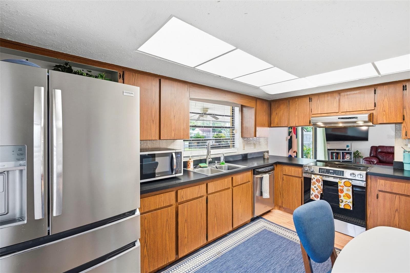 Single Family Residence at 15806 PENNINGTON RD, TAMPA, photo 12 of 48