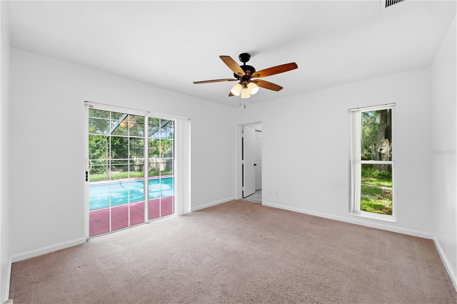 Single Family Residence at 1514 BURNING TREE LN, BRANDON, photo 7 of 37