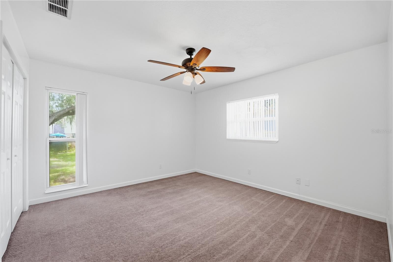 Single Family Residence at 1514 BURNING TREE LN, BRANDON, photo 8 of 37