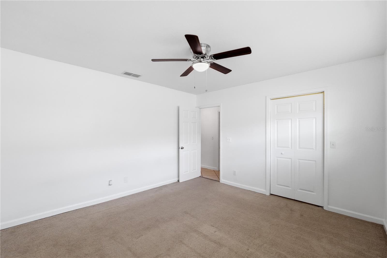 Single Family Residence at 1514 BURNING TREE LN, BRANDON, photo 9 of 37