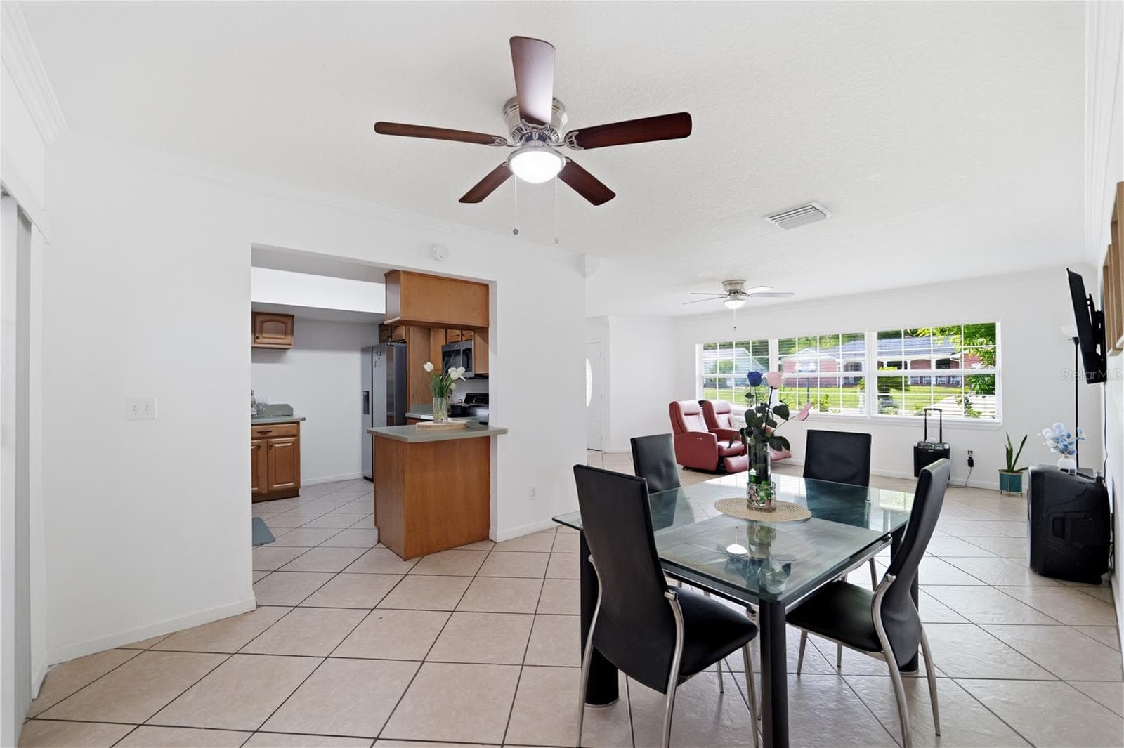 Single Family Residence at 1514 BURNING TREE LN, BRANDON, photo 20 of 37