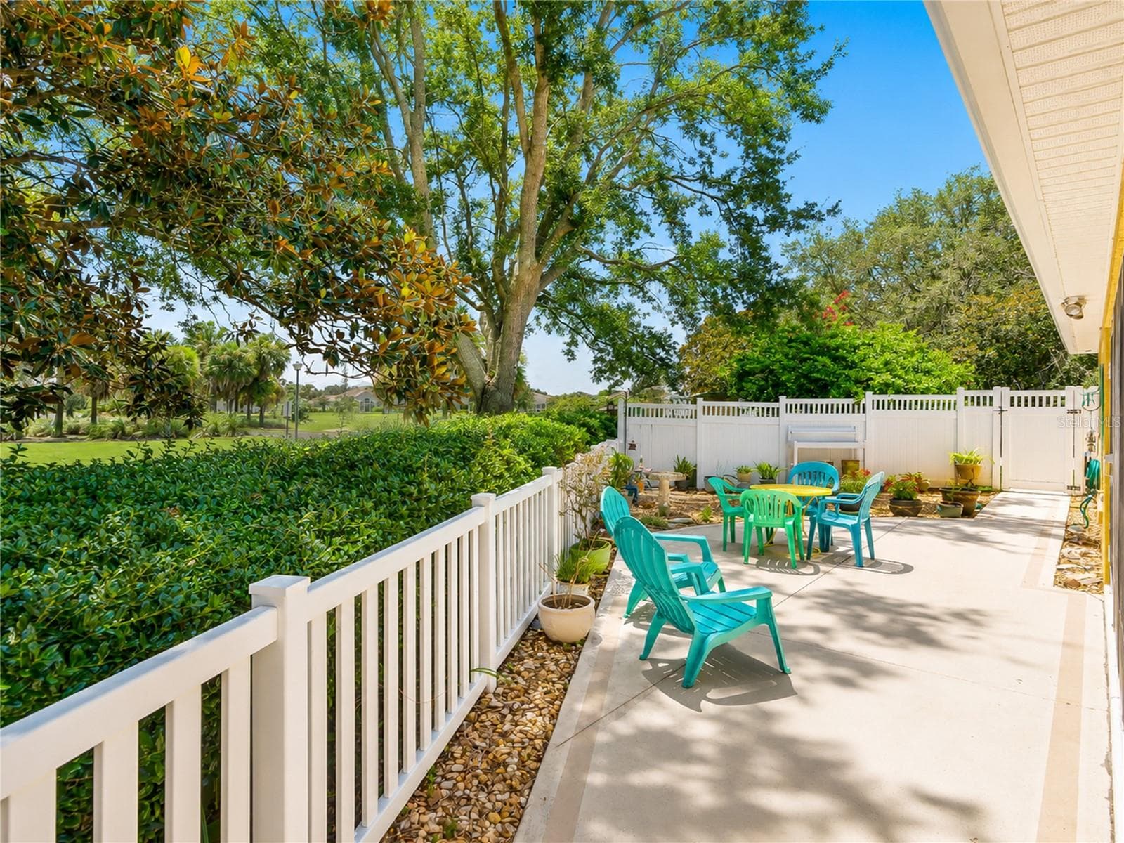 LARGE (AND PRIVATE!) OUTDOOR LIVING SPACE - 3101 ARCHER AVE, THE VILLAGES