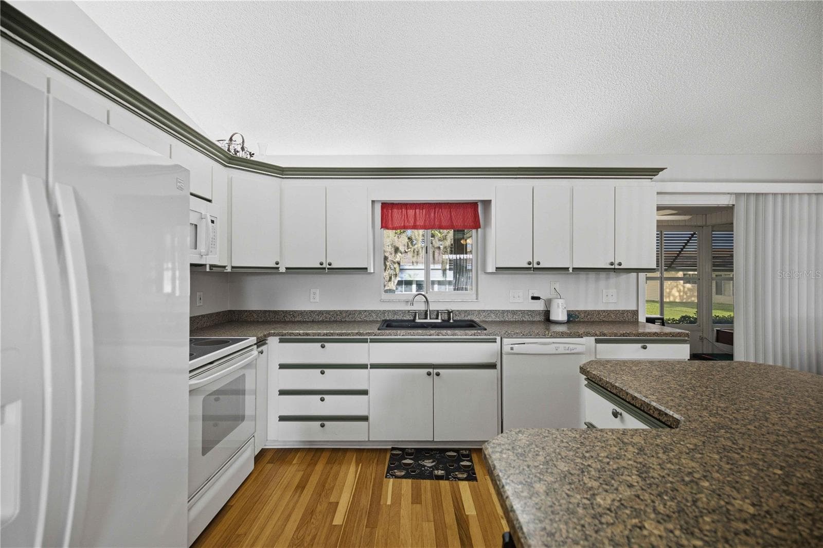 Kitchen 2 - 17832 SE 96TH AVE, SUMMERFIELD