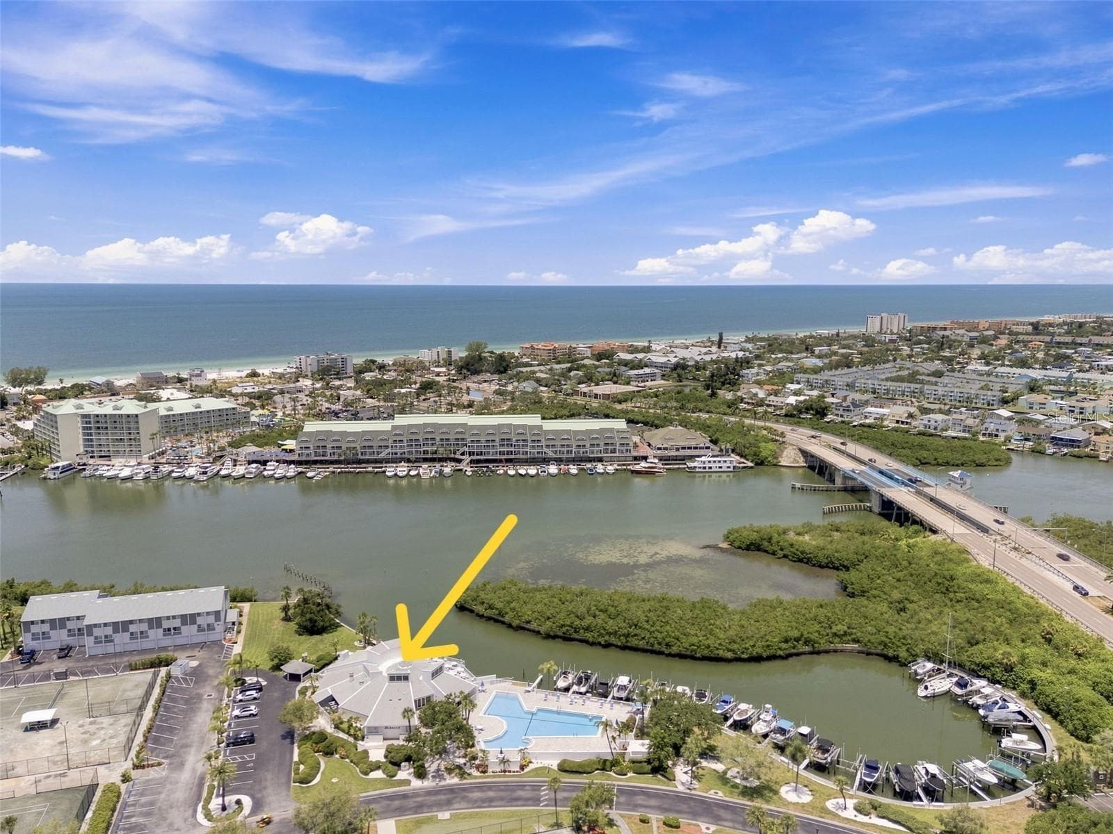 Clubhouse, pool, marina - 14800 WALSINGHAM RD #702, LARGO