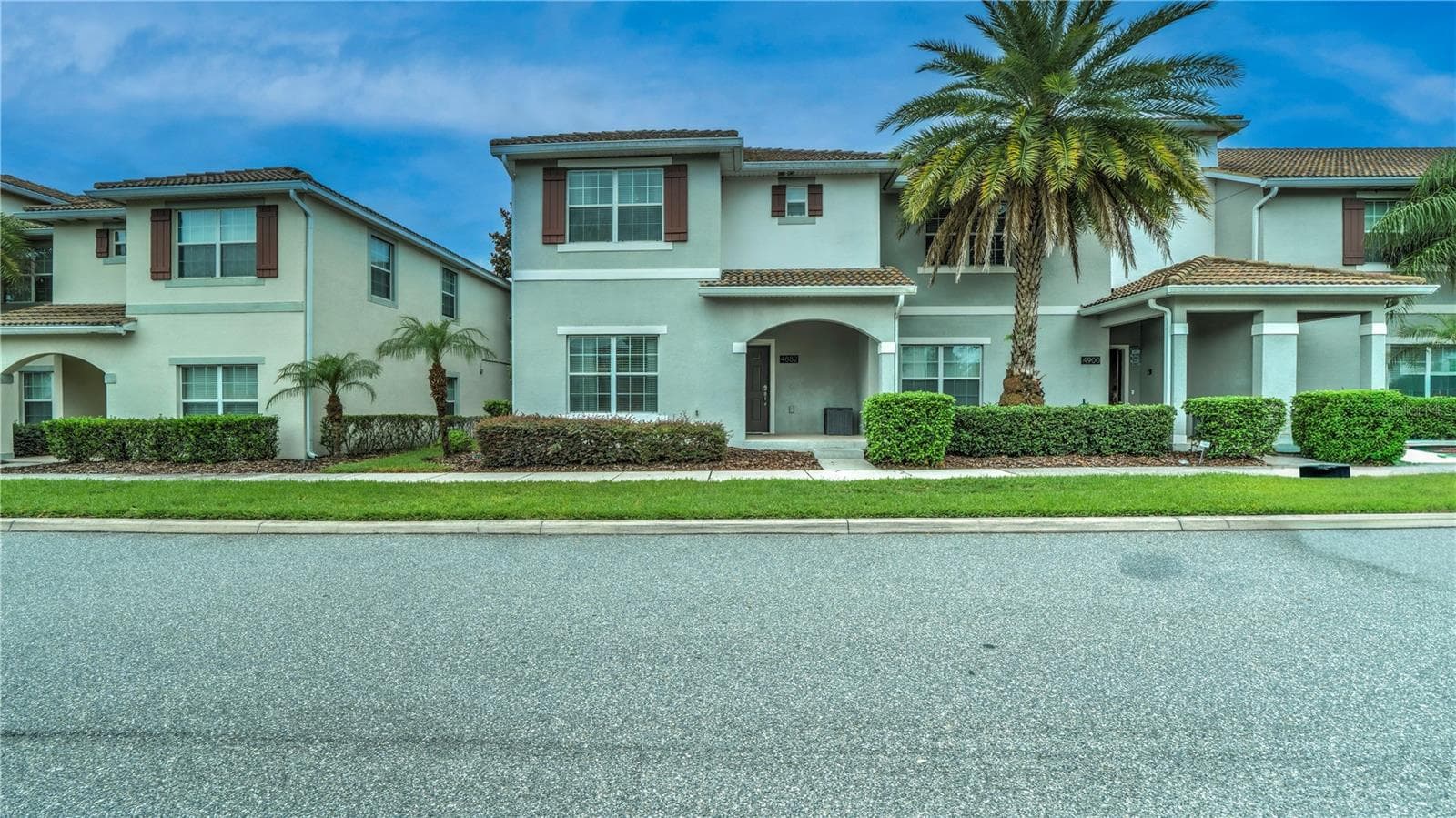 4882 CLOCK TOWER DR