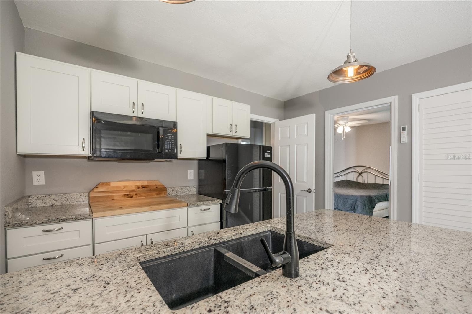 Apartment in-law suite kitchenette - 904 S DAYTONA AVE, FLAGLER BEACH