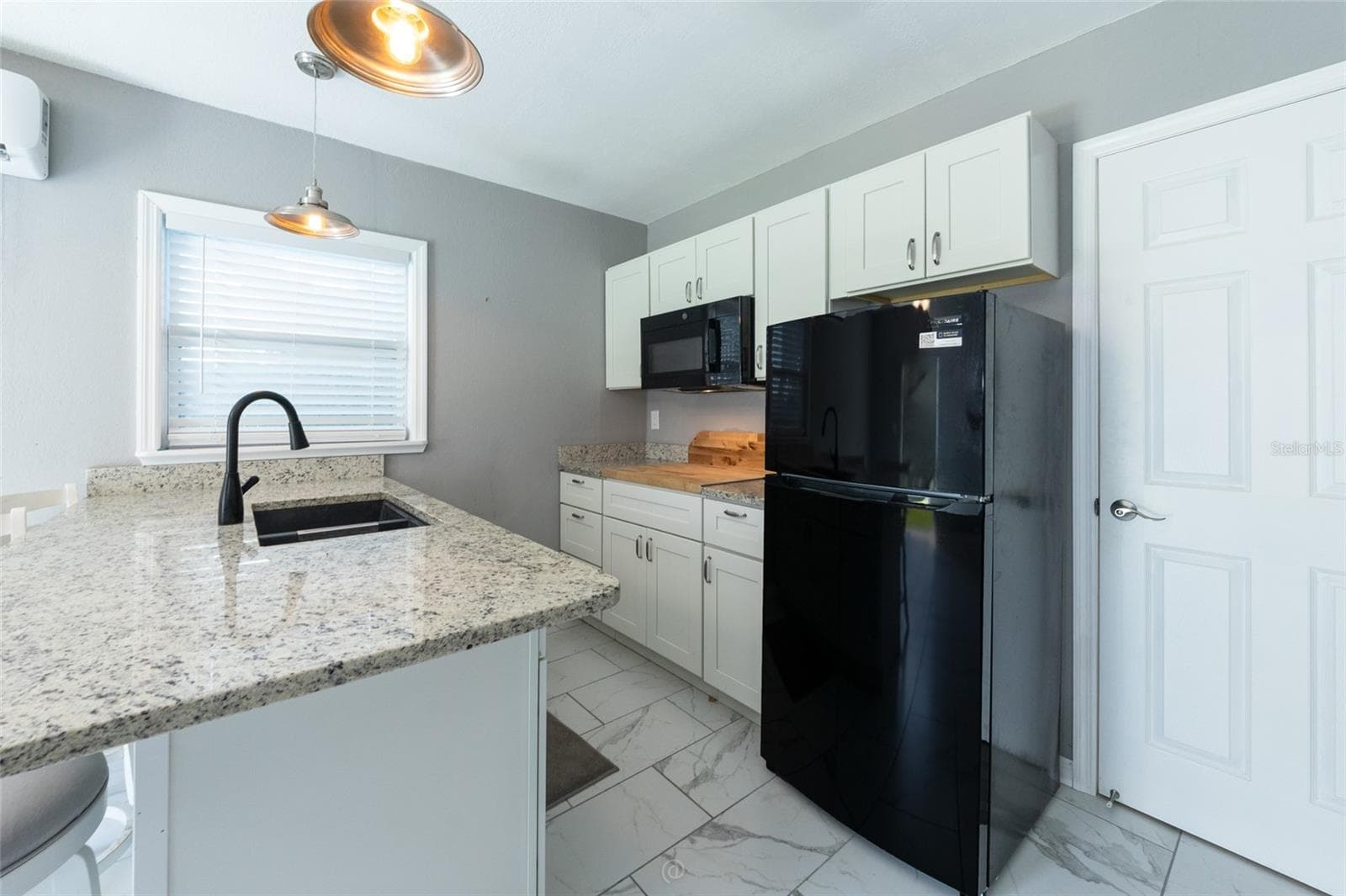 Kitchenette in apartment in-law suite - 904 S DAYTONA AVE, FLAGLER BEACH