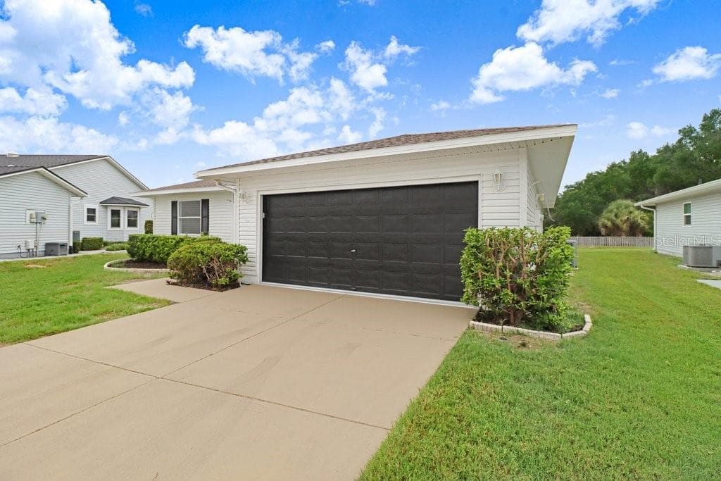 3448 GLEN ABBEY LN