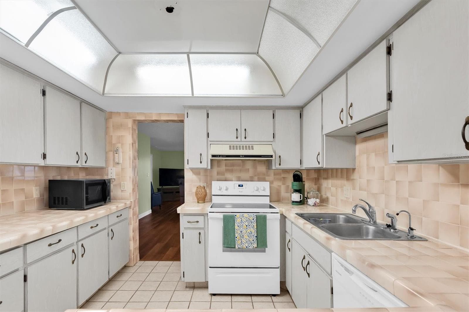 Condominium at 19029 US HIGHWAY 19 N #26-208, CLEARWATER, photo 15 of 36