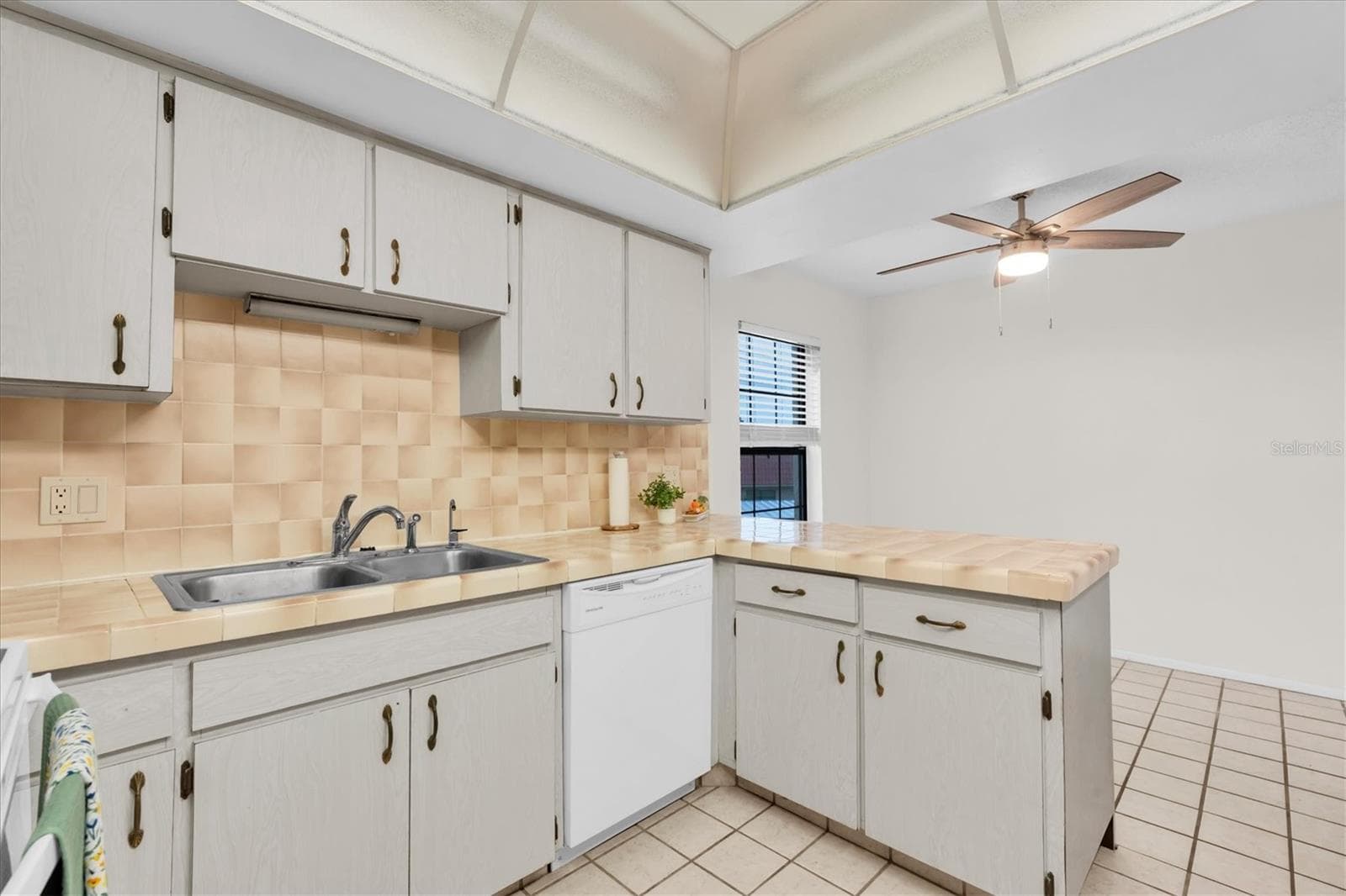 Condominium at 19029 US HIGHWAY 19 N #26-208, CLEARWATER, photo 18 of 36