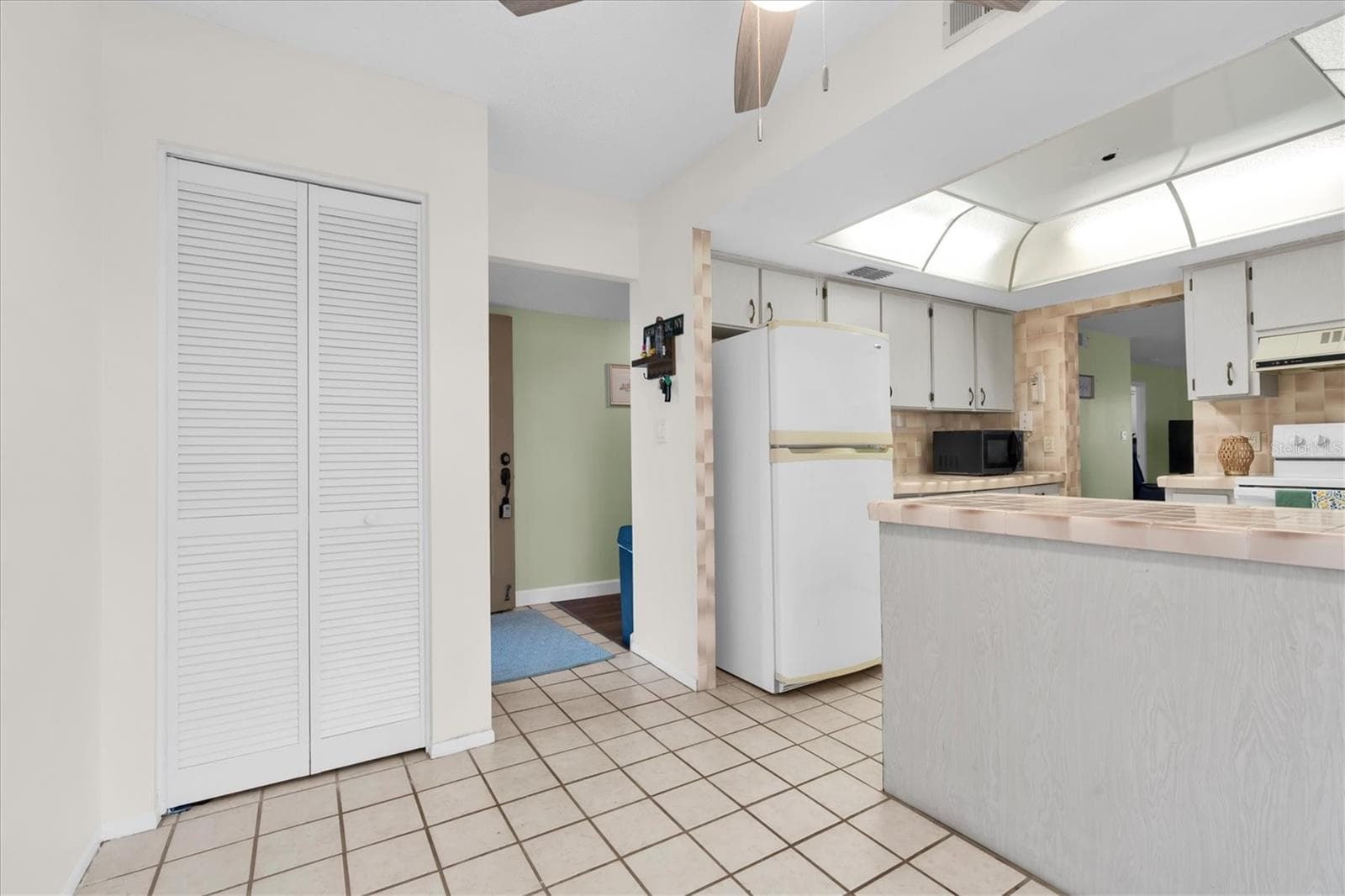 Condominium at 19029 US HIGHWAY 19 N #26-208, CLEARWATER, photo 20 of 36