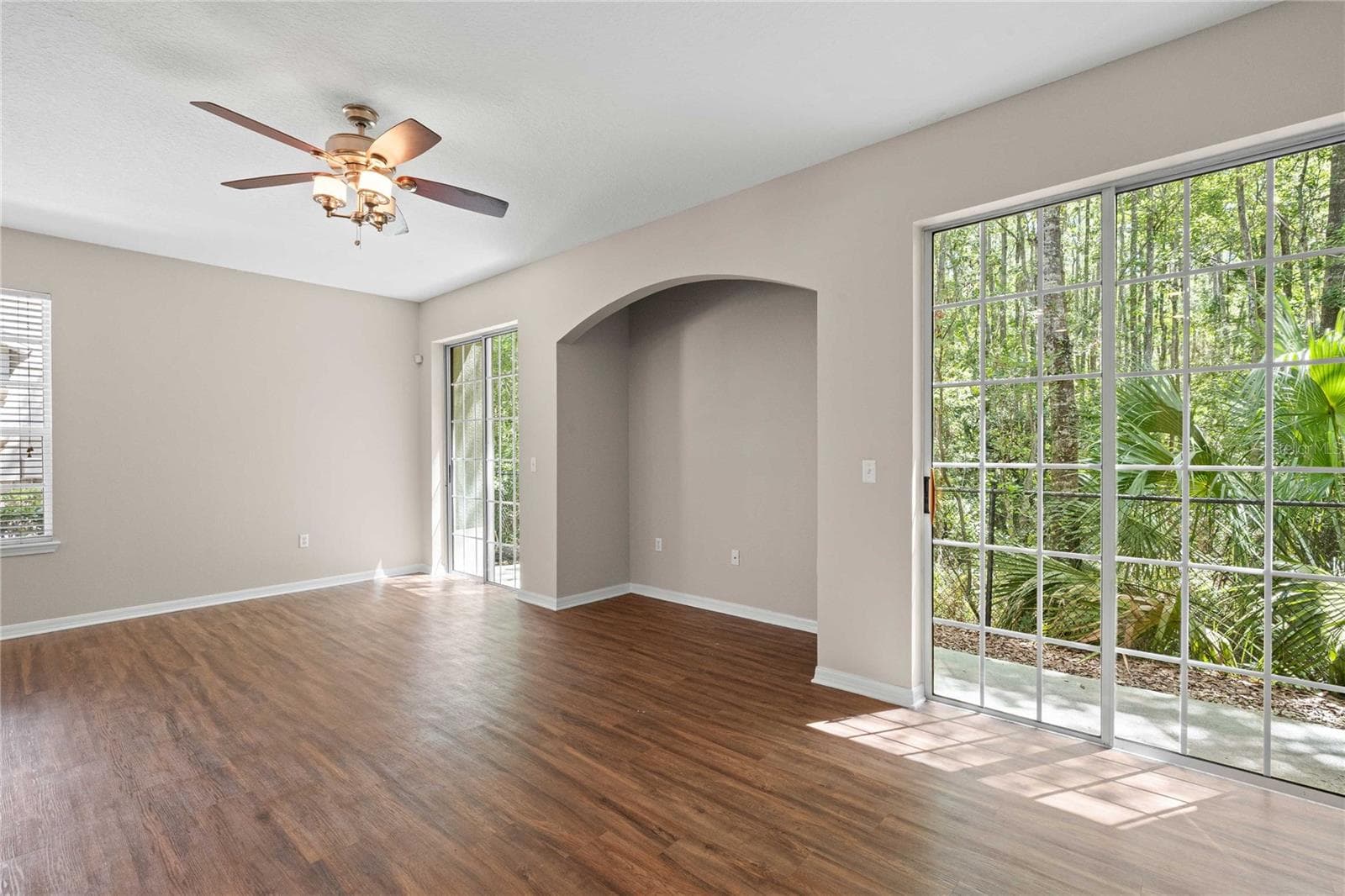 Townhouse at 27627 PLEASURE RIDE LOOP, WESLEY CHAPEL, photo 8 of 33