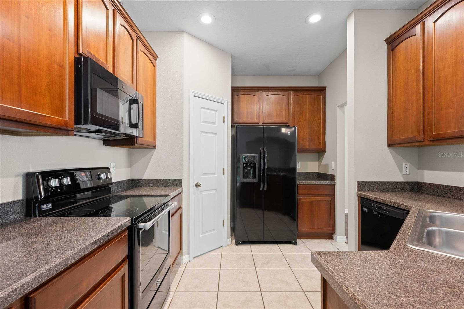 Townhouse at 27627 PLEASURE RIDE LOOP, WESLEY CHAPEL, photo 11 of 33