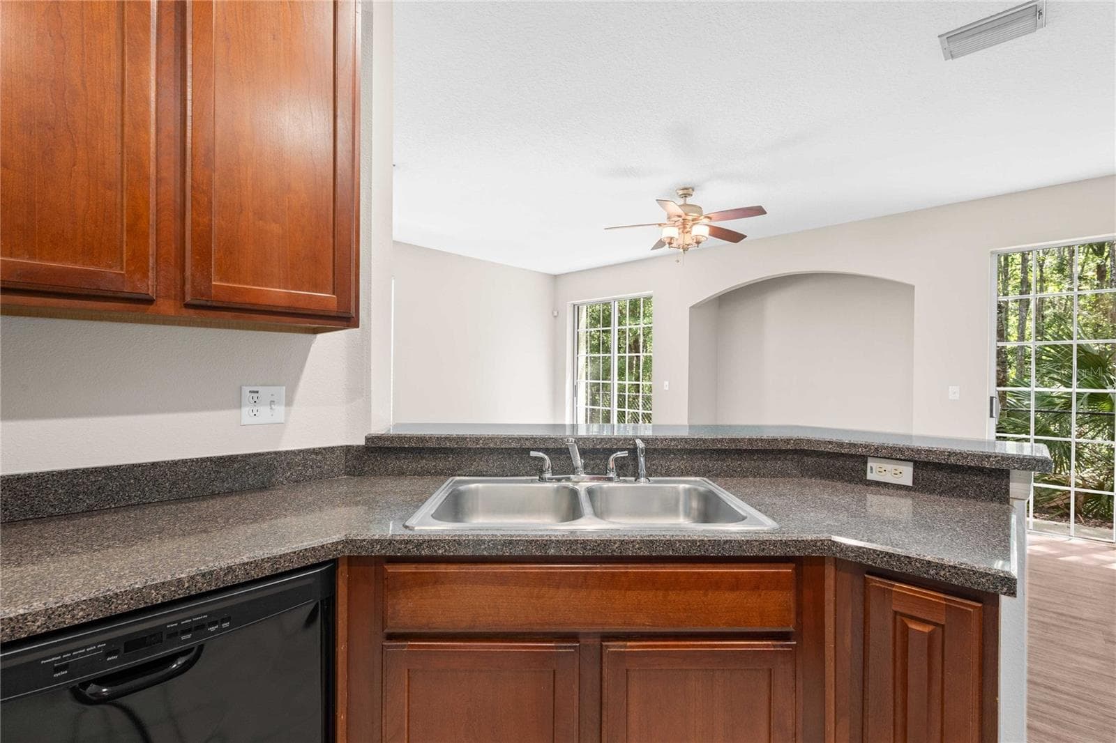 Townhouse at 27627 PLEASURE RIDE LOOP, WESLEY CHAPEL, photo 14 of 33