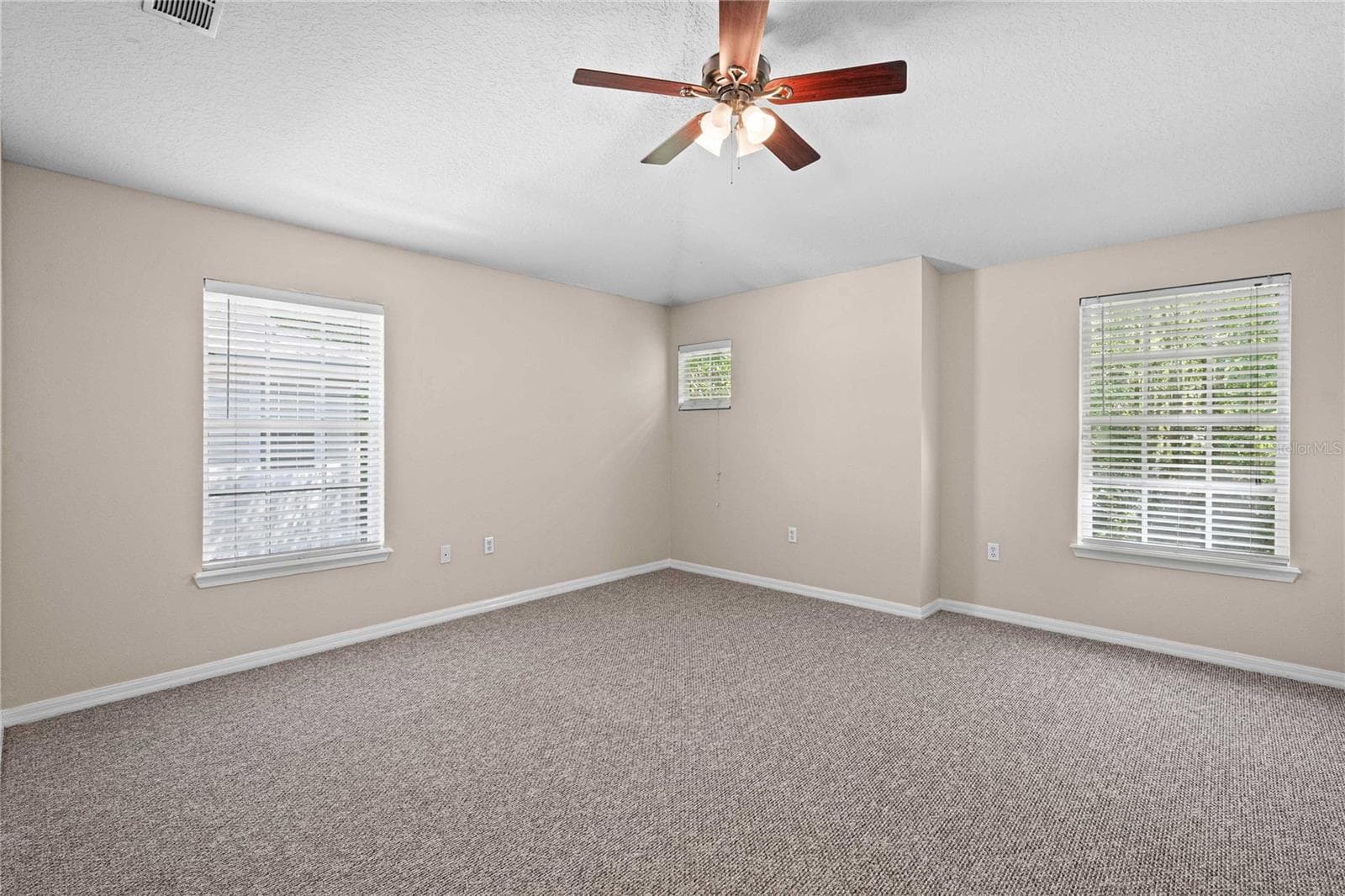Townhouse at 27627 PLEASURE RIDE LOOP, WESLEY CHAPEL, photo 19 of 33