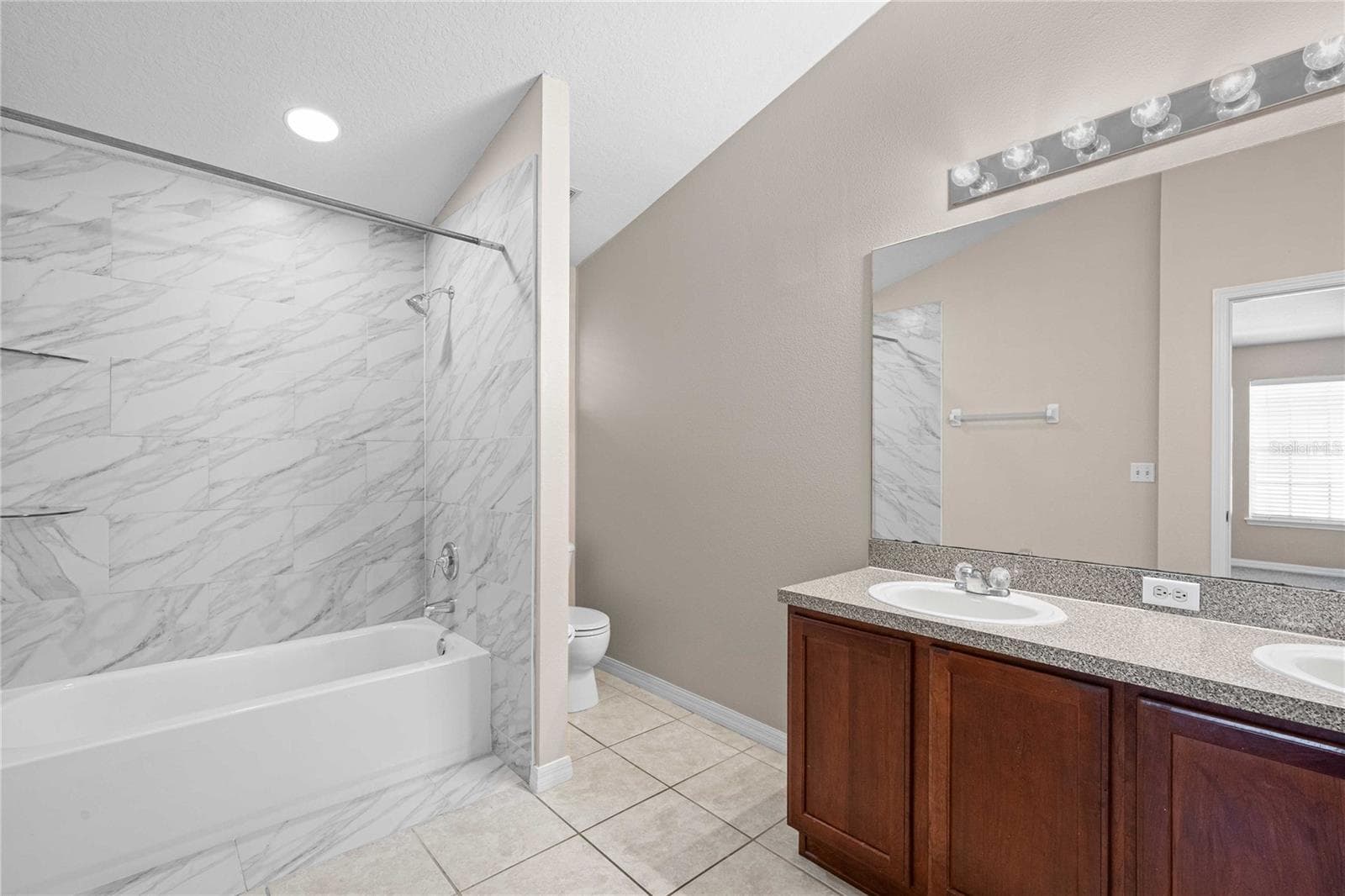 Townhouse at 27627 PLEASURE RIDE LOOP, WESLEY CHAPEL, photo 23 of 33