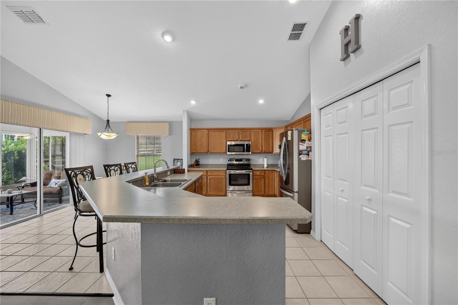 Single Family Residence at 11193 SE 173RD PL, SUMMERFIELD, photo 14 of 48