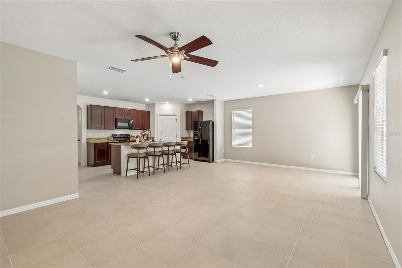 Single Family Residence at 11910 LITTLE VIOLET CIR, RIVERVIEW, photo 14 of 73