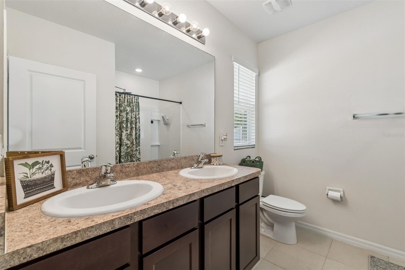 Single Family Residence at 11910 LITTLE VIOLET CIR, RIVERVIEW, photo 20 of 73